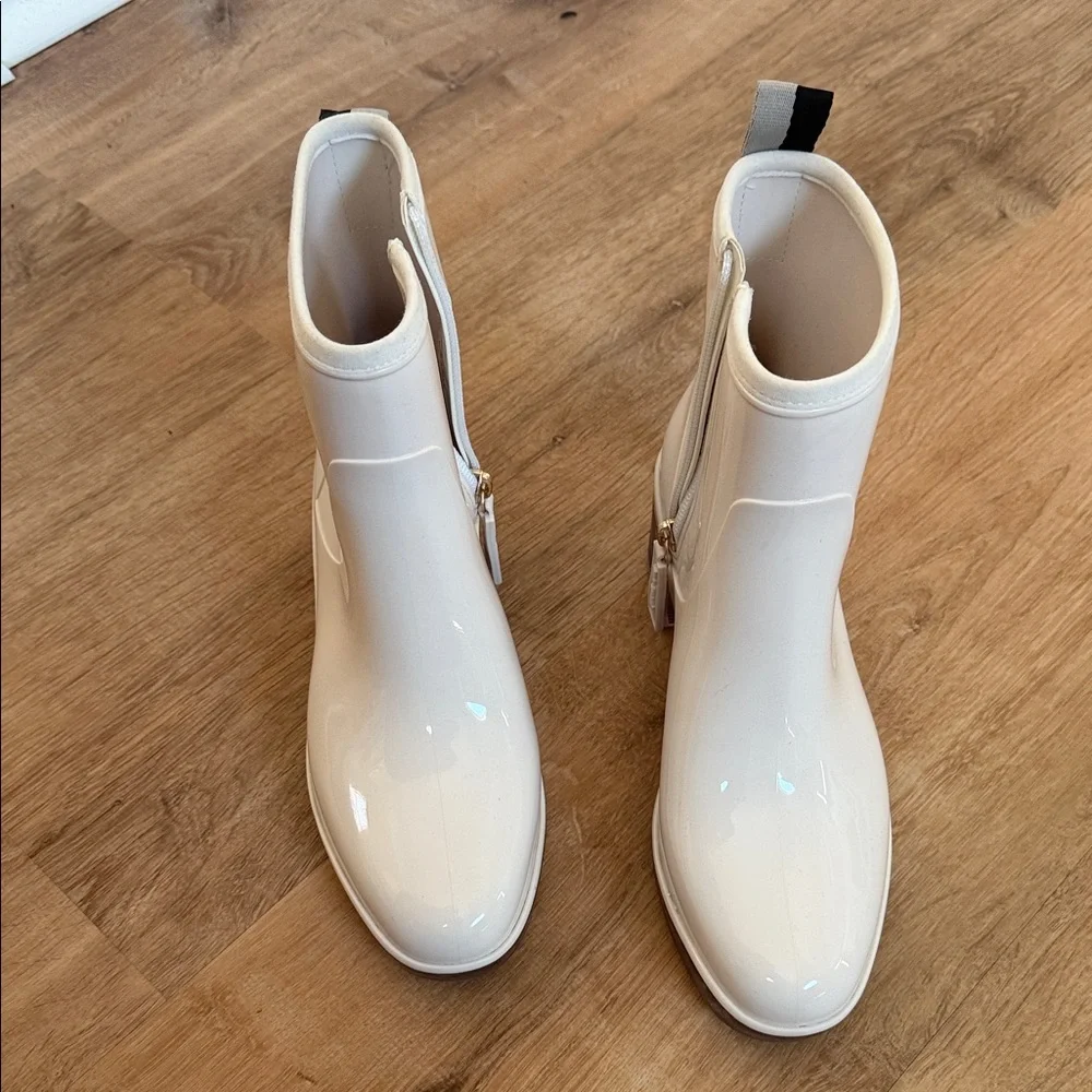 Kate Spade White Winter Boots - Picture 3 of 9